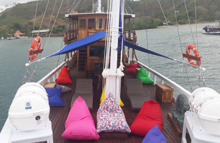 Sundeck & Chill Space in Dream Ocean - KomodoLuxury