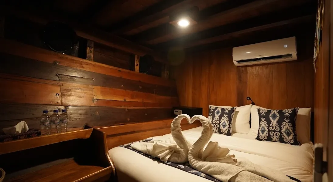 Double Cabin Adishree Phinisi Boat Charter | Komodo Luxury