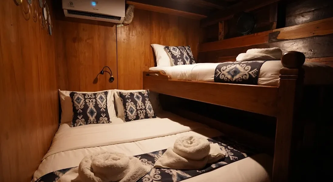 Triple Cabin Adishree Phinisi Boat Charter | Komodo Luxury