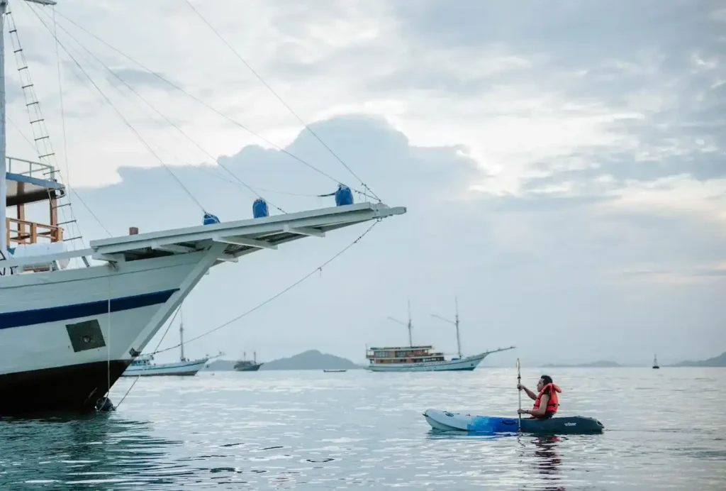 Alore Phinisi Boat Charter | Water Activity | Komodo Tour | Komodo Luxury