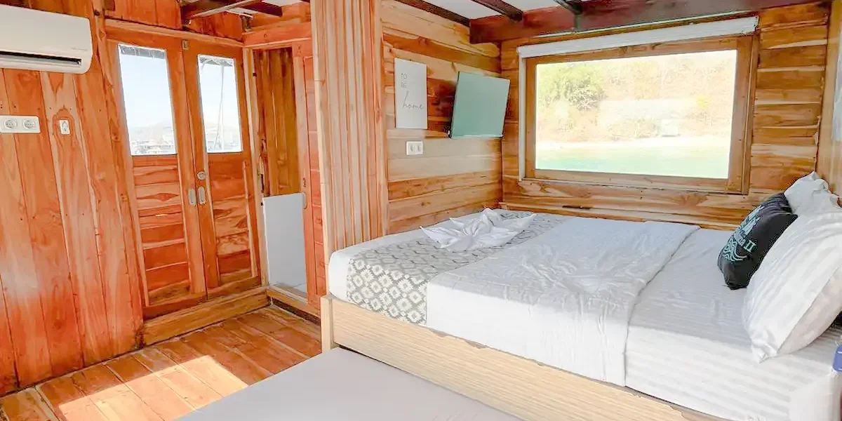 Andalucia II Phinisi VIP  Room | Komodo Boat Charter | Komodo Trip