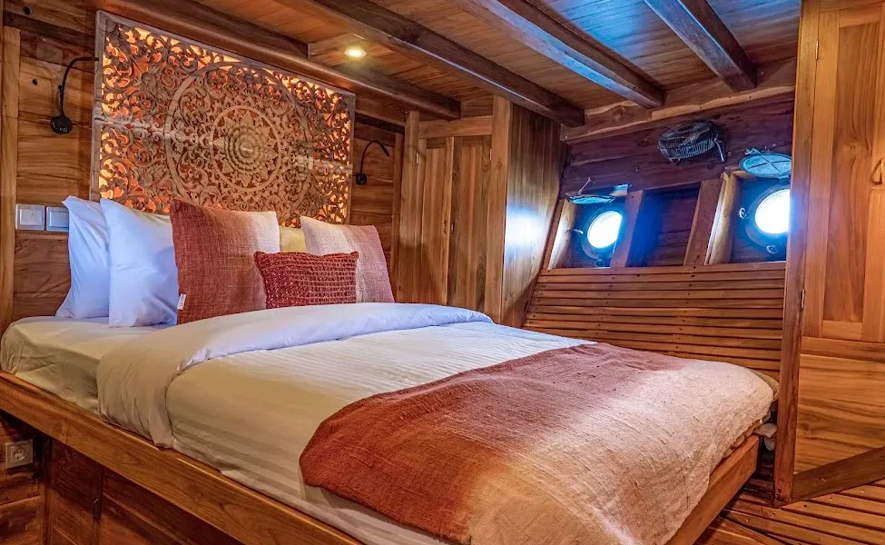 Anne Bonny Master Cabin 2