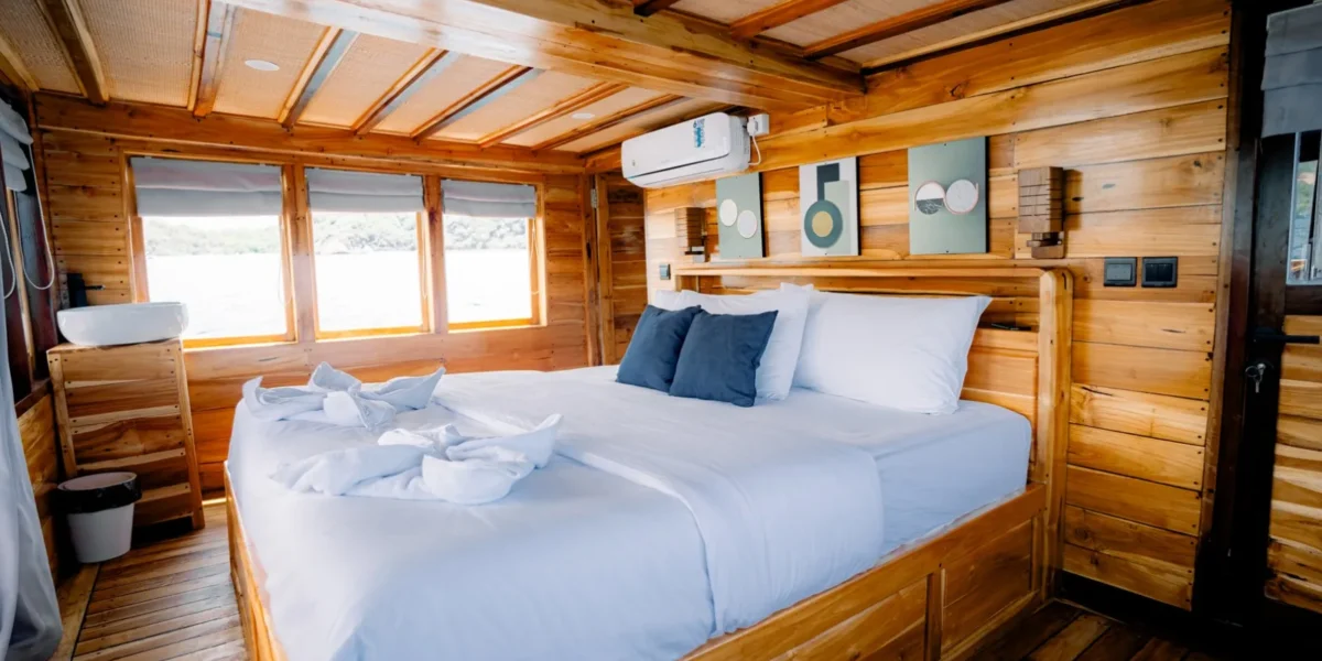barakati cruise phinisi master cabin wakatobi (2)