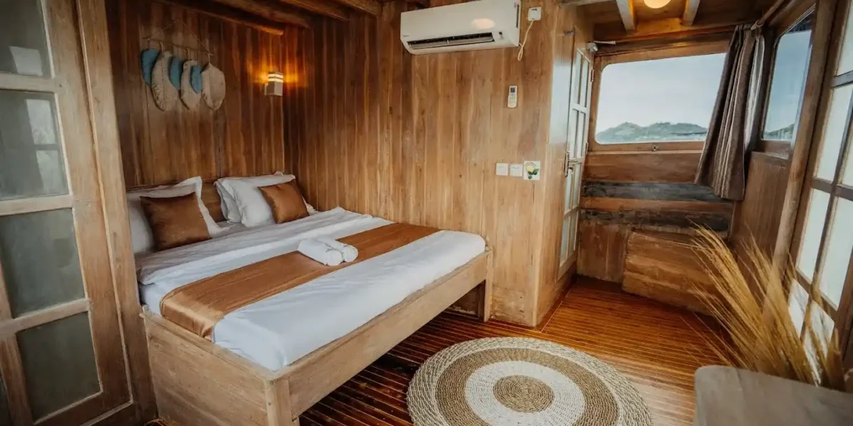 cajoma iv master cabin