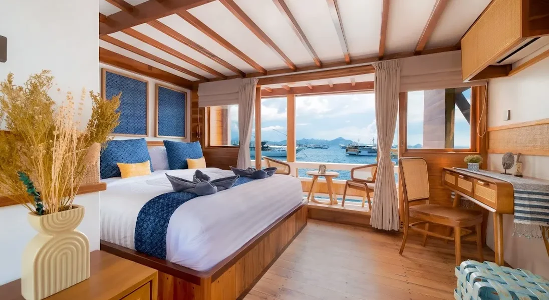Catnazse Liveaboard Santalum 2 Cabin | Komodo Tour | Boat Charter | Komodo Luxury