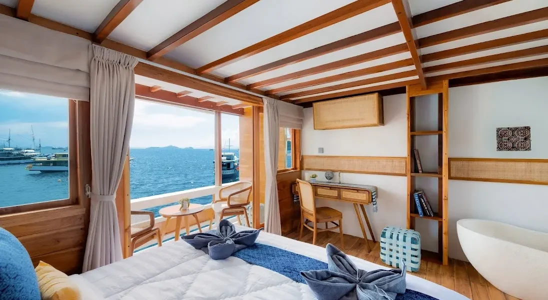 Catnazse Liveaboard Santalum 2 Cabin | Komodo Tour | Boat Charter | Komodo Luxury