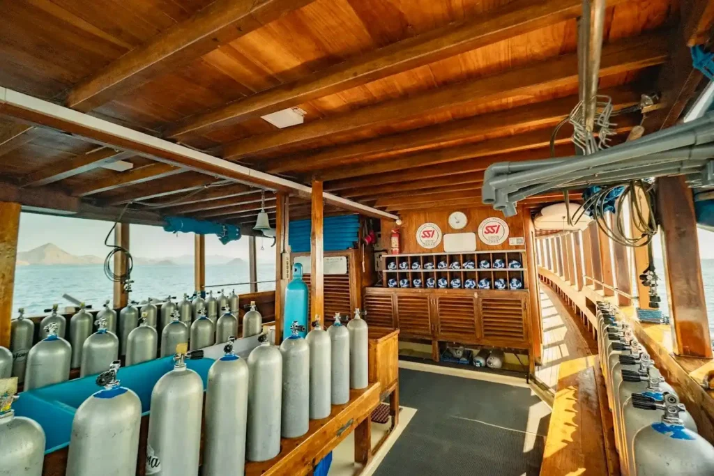 Dive Deck on Cajoma V Phinisi Boat Charter | Liveaboard | Komodo Tour | Komodo Luxury