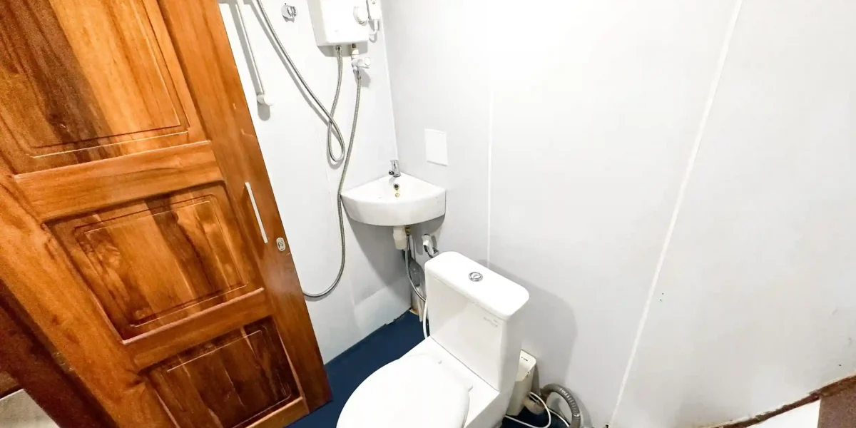delilah master cabin bathroom