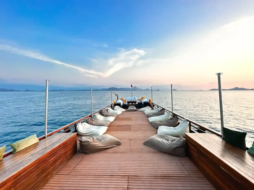 Delilah Yacht Cruise Phinisi - KomodoLuxury