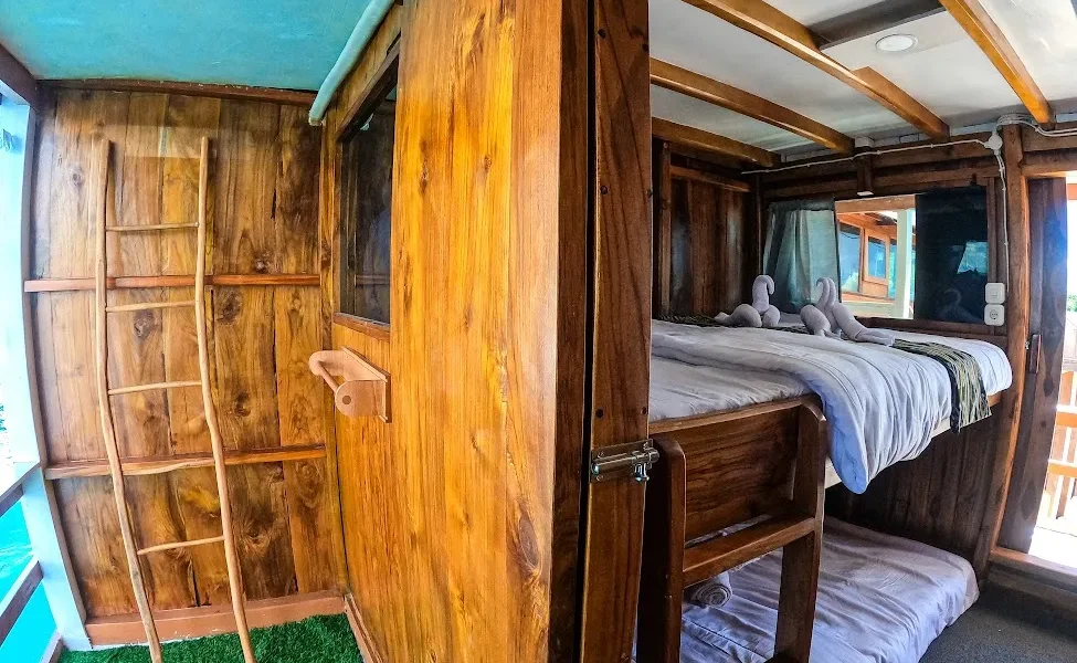 Dinara merapi cabin family balcony (1)