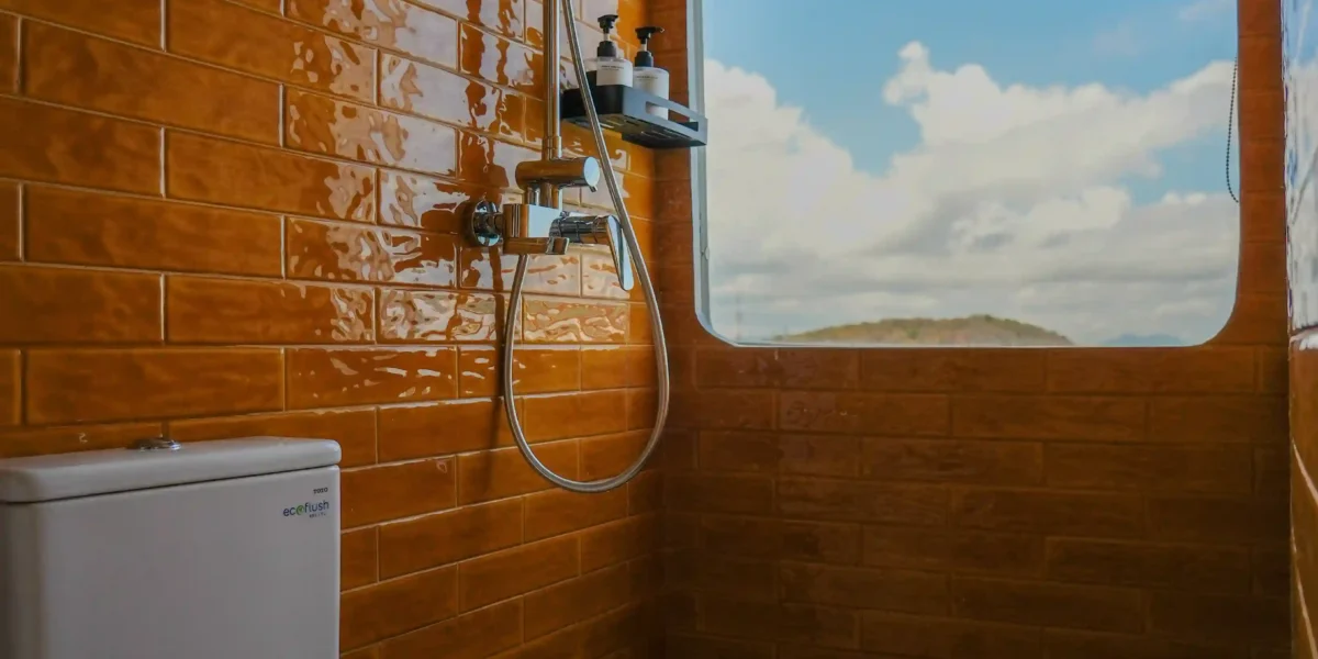 Lamalera Room | Mosalaki Yacht Cruise Phinisi | Komodo Luxury