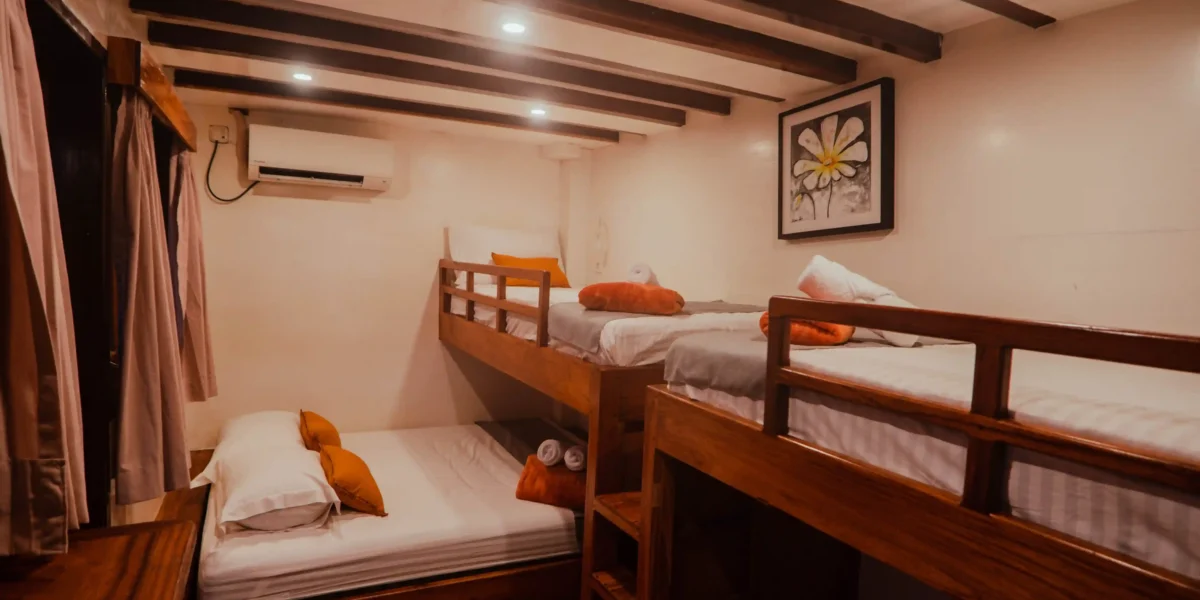Kanawa Room in Sukha Sail Yacht Cruise Phinisi by Komodo Luxury