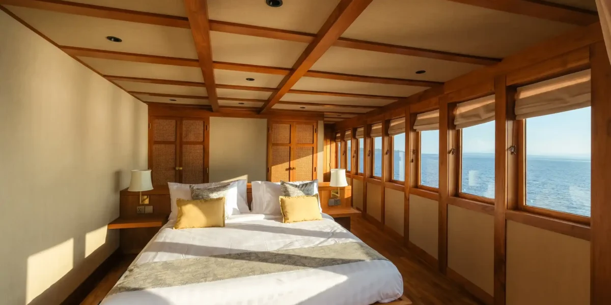 Owner Stateroom | Celestia Yacht Cruise Phinisi | Komodo Luxury