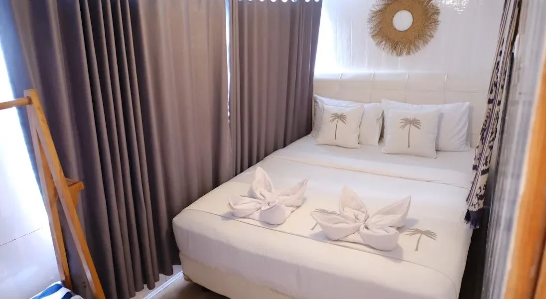 Deluxe Cabin Dua Liveaboard | Komodo Tour | Komodo Luxury
