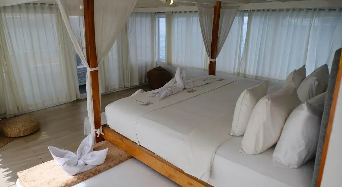 Master Ocean View Dua Liveaboard | Komodo Tour | Komodo Luxury