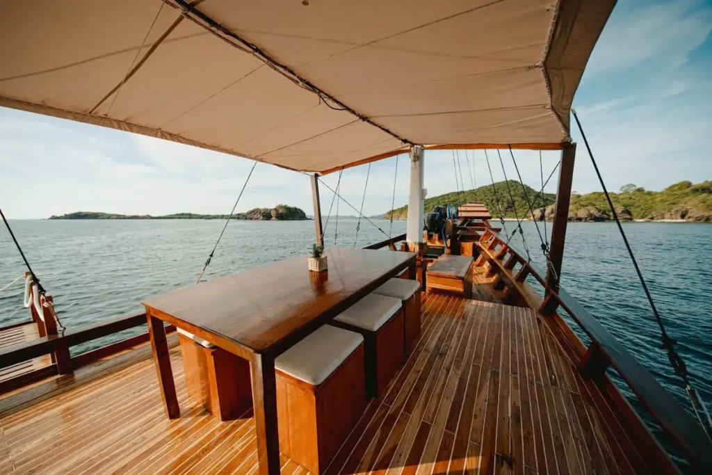 Outdoor Dining Area on Jofiel Phinisi | Komodo Island Tour | Komodo Luxury