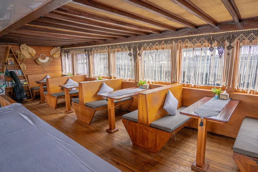 Kanha Loka Phinisi Boat Charter | Komodo Luxury