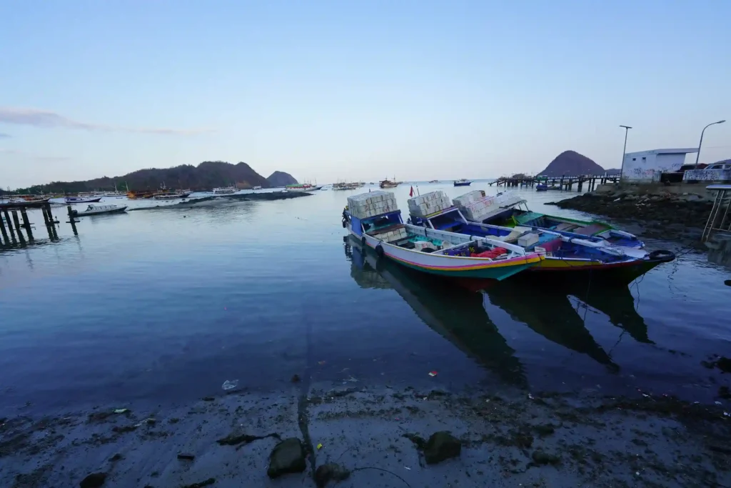 Labuan Bajo morning port - Komodo Luxury