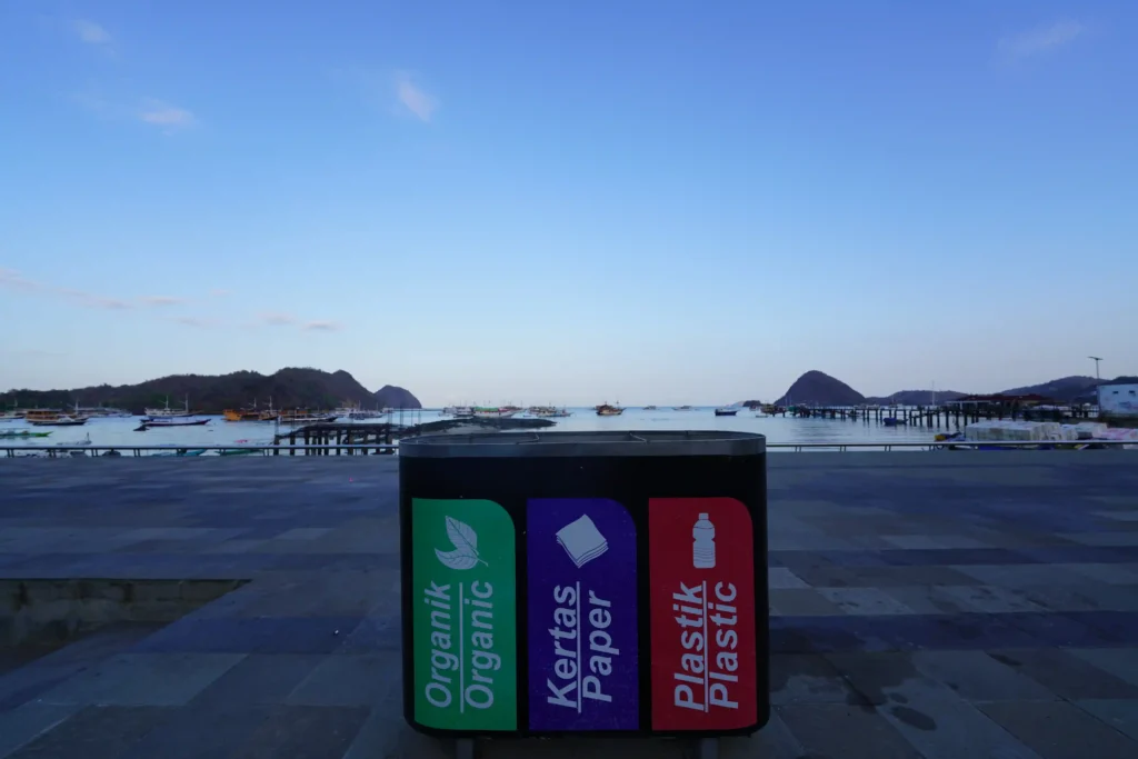 Labuan Bajo Recycle bin - Komodo Luxury