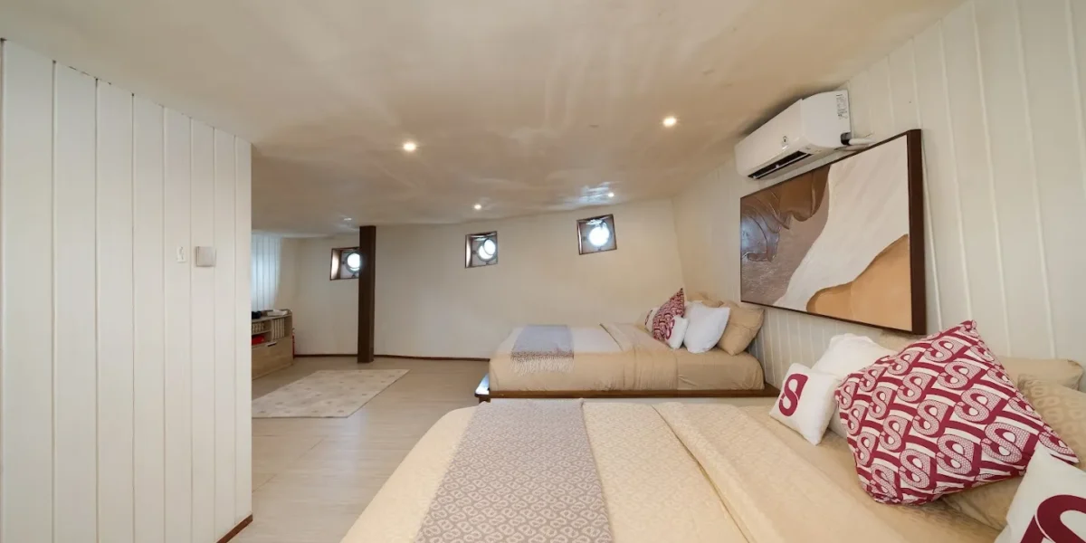 Le Costa Deluxe Cabin Portofino Yacht Cruise | Komodo Luxury