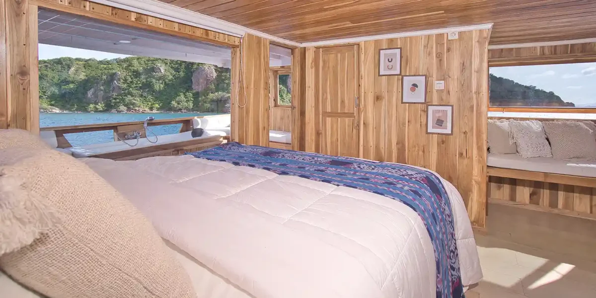 Malca-Voyages-Master-Cabin-1
