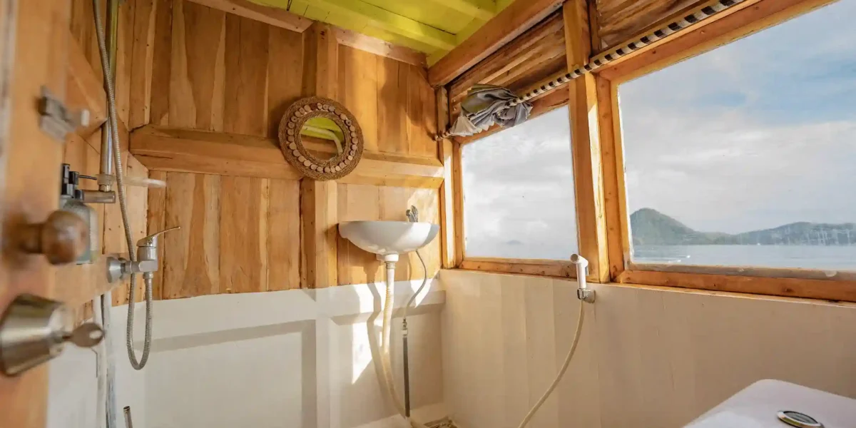 nk2 cabin 4 superior cabin bathroom