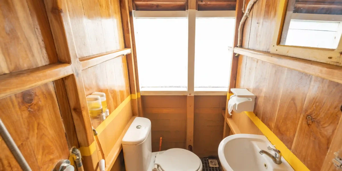 Cabin 1 – 4 on NK Jaya Phinisi Cruise | Boat Charter | Komodo National Park | Komodo Luxury