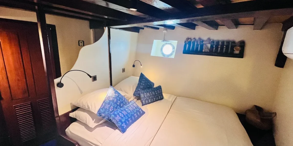 Ombak Biru Deluxe Cabin