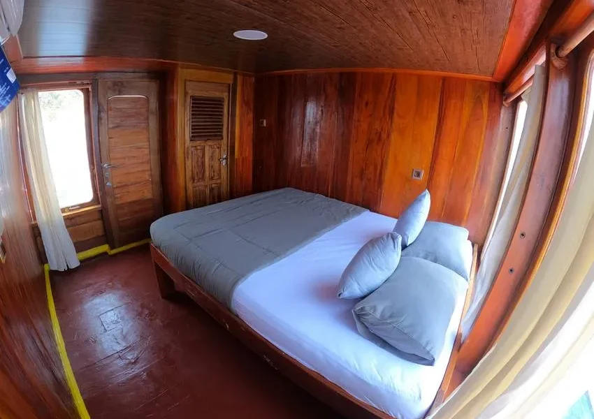 Private Cabin3 in 3 Island – KomodoLuxury
