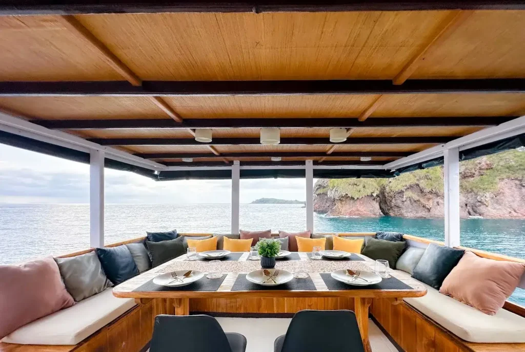 Santemako Phinisi | Komodo Tour | Komodo Luxury