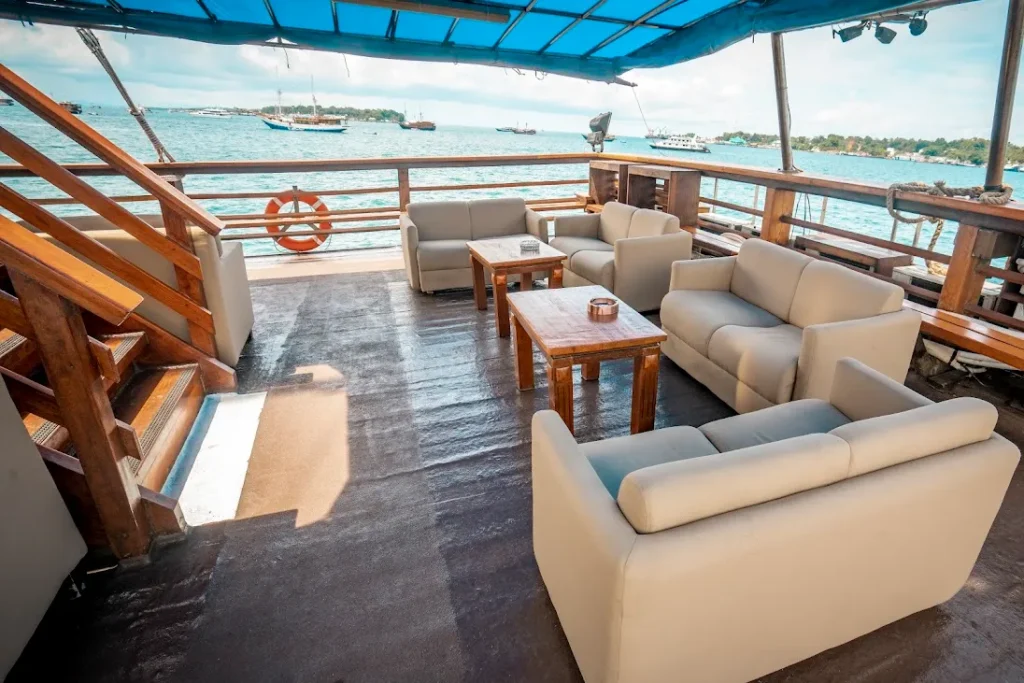 Sea Safari 8 Liveaboard | Komodo Luxury