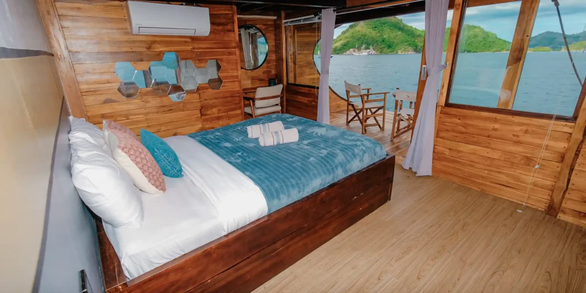 senada panoramic suite main deck cabin (1)