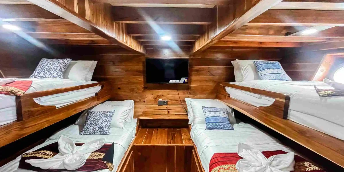 Sharing 4 beds soe besar