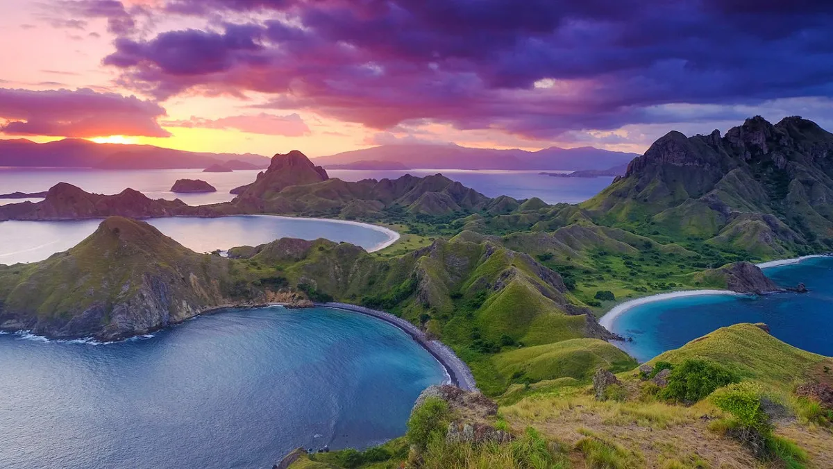 Komodo Luxury Hero