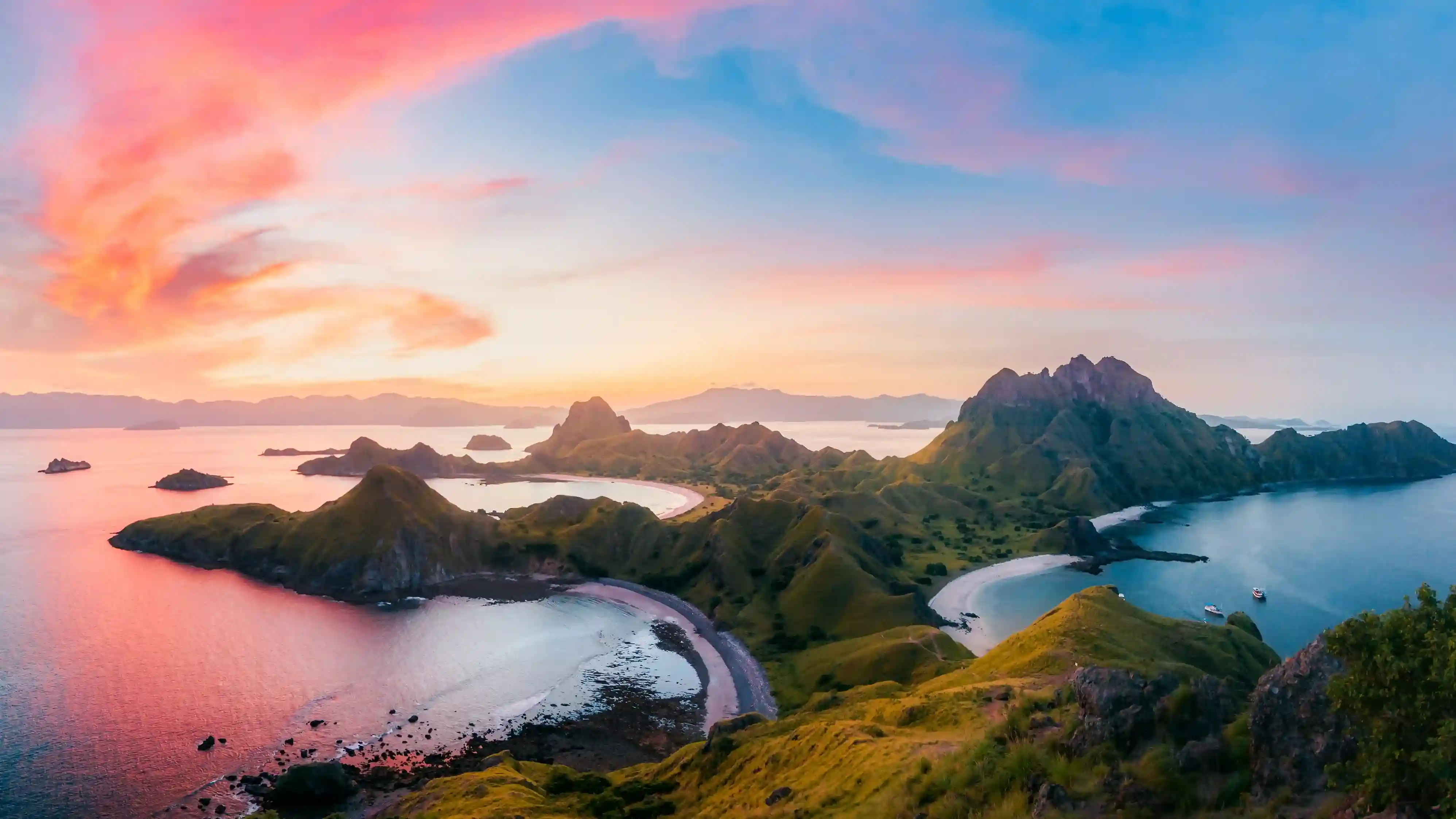 Padar Island | Komodo Tour | Komodo Luxury