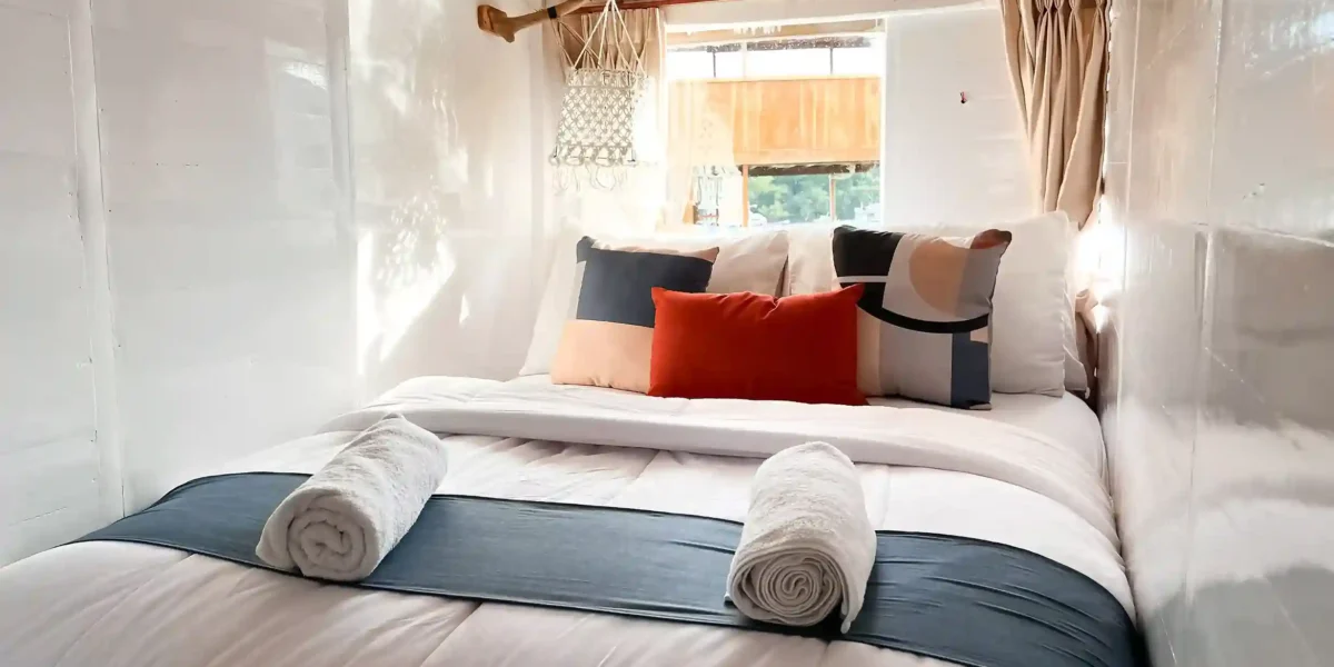 Superior Cabin Bedroom in Abizar Cruise Phinisi – KomodoLuxury