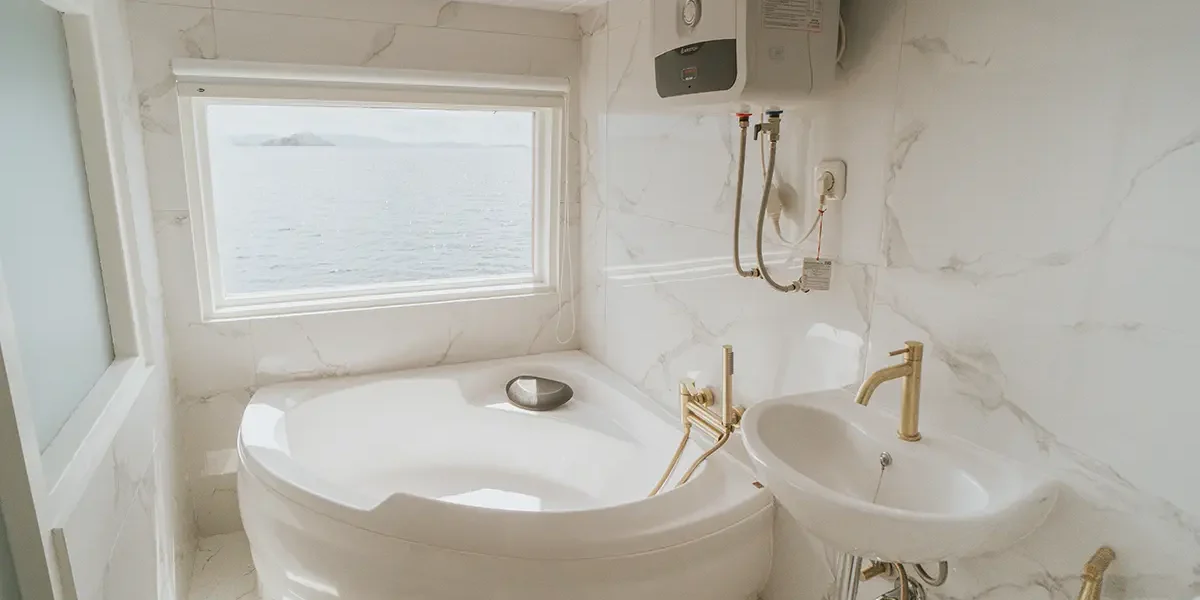 Zada Nara Suite-Cabin-Bathroom
